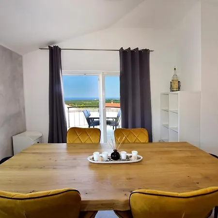Apartment Deluxe Sea-view In Tar